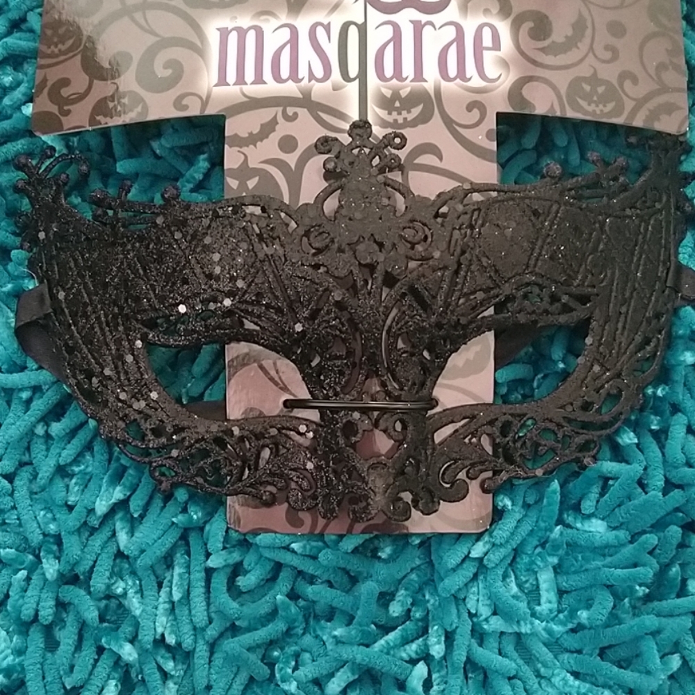 NEW Black Lace Masqarae Mask - Picture 6 of 7